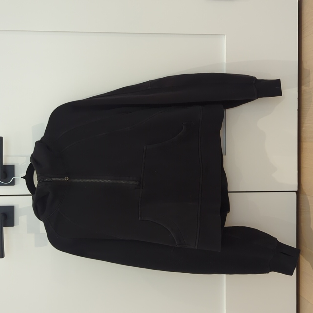 Lululemon cropped scuba hoodie